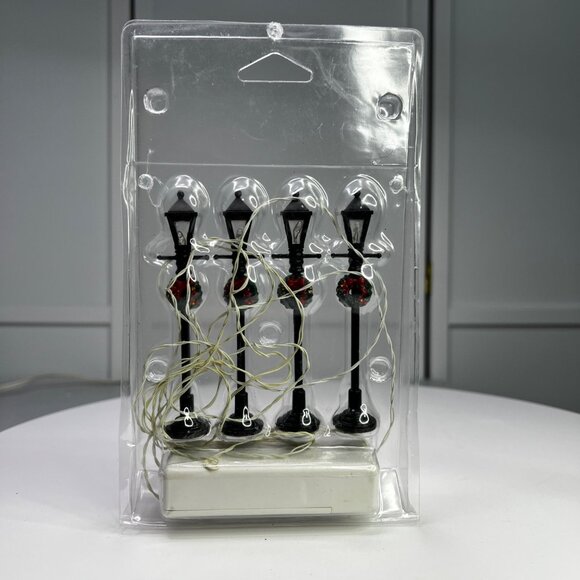 Lemax Gas Lantern Street Lamp Set Of 4 Christmas Village Accessories - 2006 - Picture 2 of 5